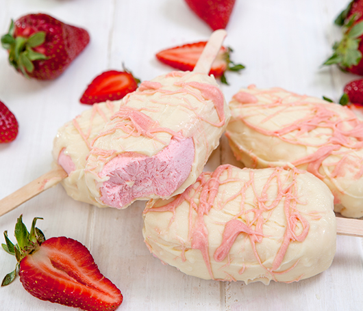 Receta de Magnum de Mousse de Fresa bañado en Chocolate Blanco sin azúcar de BerryHouse